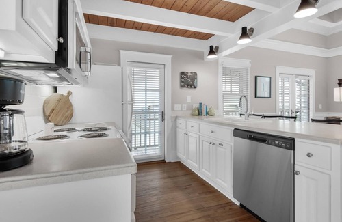 Rosemary Beach Cabaña | PRIVATE BEACH/POOL ACCESS-Cozy Getaway-One minute to the Beach!! 2bikes