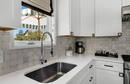 Rosemary Beach Cabaña | PRIVATE BEACH/POOL ACCESS-Cozy Getaway Retreat-Newly Refurbished