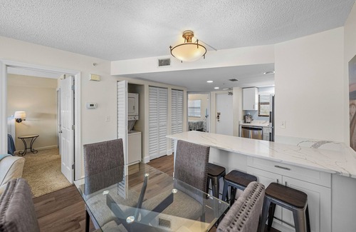 Belle Vista Condominio | Private Beach | Pool & Gulf Peek Views