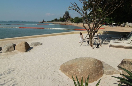 North Pattaya Apartamento | Playa privada, impresionante piscina, tranquila Pattaya