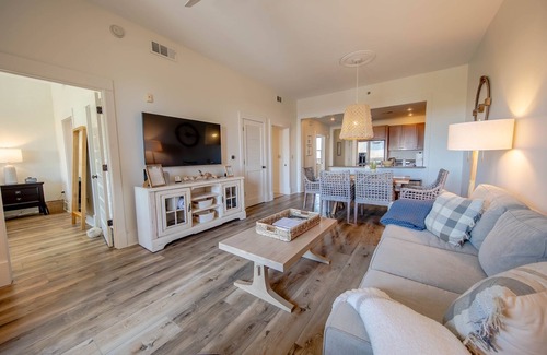 Santa Rosa Beach Condominio | Private Beach Access - Beautiful 2BR Redfish Village Condo @ Blue Mountain Beach