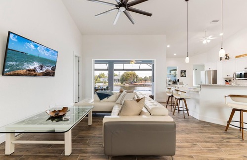 Burnt Store Casa | Private Beach with volleyball, Saltwater pool & spa - Villa Siren Calling - Roelens Vacations