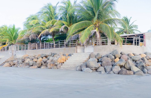 Jucuaran Villa | Rancho privado frente a la playa