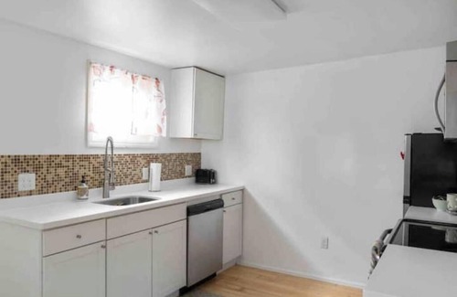Old North End Apartamento | Private+Beautiful Downtown Pad- Near Church St