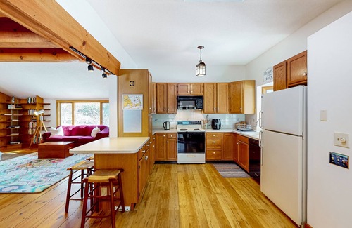 Wellfleet Casa | Private, beautifully renovated home - walk to Wellfleet Cinemas & Rail Trail