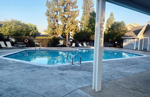 Grand Terrace Casa | Private Bed and Bath in peaceful townhome near Loma Linda University