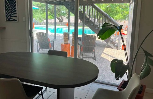 Coronado Hills Apartamento | Private Bed & Bath w/Sparkling Pool