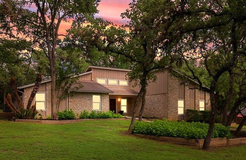 San Marcos Casa | Private Bed/Bath with KING Bed, FREE Wi-Fi/Parking/Snack in Relaxing Oasis