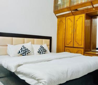 Sigra Apartamento | Private Bedroom 15 mins from Kashi Vishwanath Temple