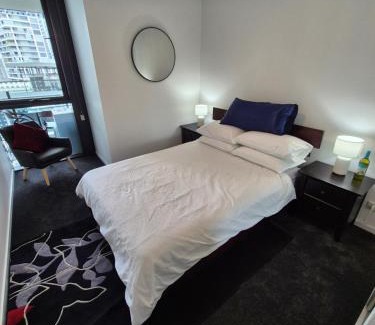 Newstead Casa | Private Bedroom & Bathroom in an Amazing Shared Brisbane Apartment