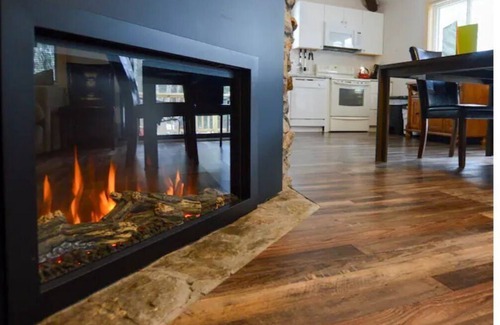 Plymouth Casa | Private Brookside Getaway