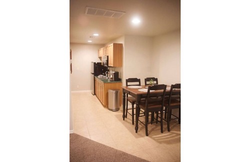 Peoria Apartamento | Private Bungalow, separate entrance!