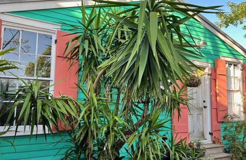Bywater Cabaña | Private Bywater Cottage - Courtyard, WiFi, Laundry, Near restaurants/bars