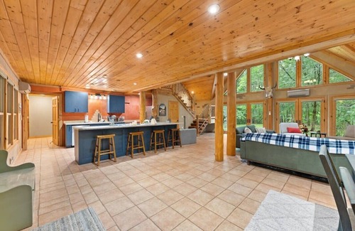 Townville Cabina | Private Cabin at Lake Hartwell