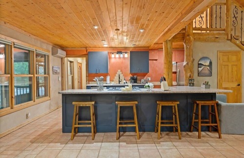Townville Cabina | Private Cabin at Lake Hartwell