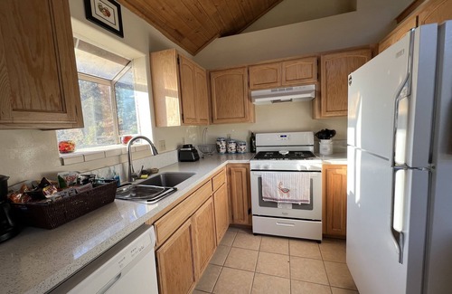 Frazier Park Cabina | Private Cabin located directly across Park