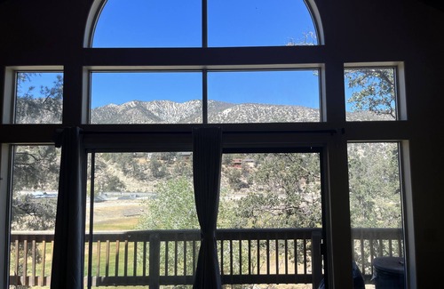Frazier Park Cabina | Private Cabin located directly across Park