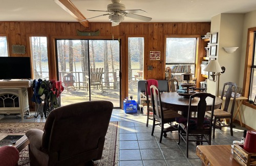 Edgemont Casa | Private cabin on 300 ft of lake shoreline. Hike, fish, and read in seclusion.