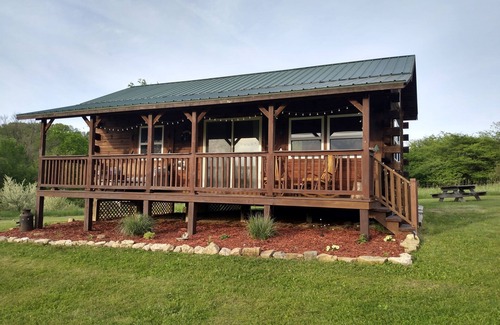 Ontario Cabina | Private cabin on the beautiful Kickapoo River Valley near Wildcat Mountain Park.