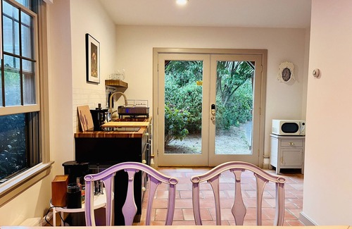Brewster Cabaña | Private Cape Cod Cottage. Walk to Ellis Landing Beach!