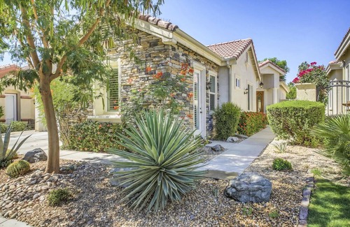 Indio Apartamento | Private Casita / Child-friendly w gym, pool, tennis/pickleball, fridge, hi-chair