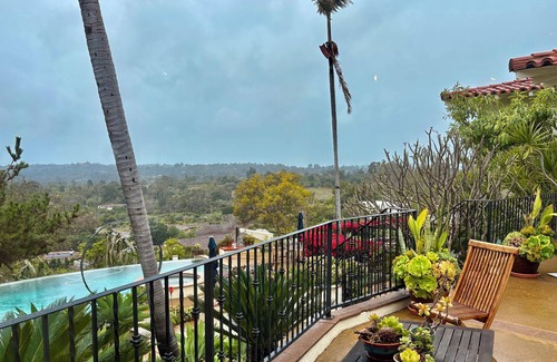 Covenant Casa | Private Casita with Views, Pool, Spa & Designer Touches