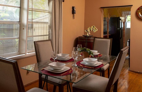 Riverside Park Apartamento | PRIVADO, apartamento céntrico. Cerca de Las Olas y playa! 6 millas al aeropuerto.