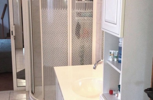 Sagy Cama Y Desayuno | PRIVATE CHAMBER with independent entrance near Cergy