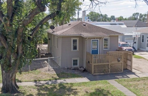 Bismarck Condominio | Private Clean Pet Friendly Duplex Near Downtown