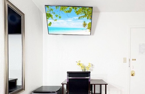 Wetmore Apartamento | Private Comfort Bedroom with WiFi, AC in welcoming San Antonio