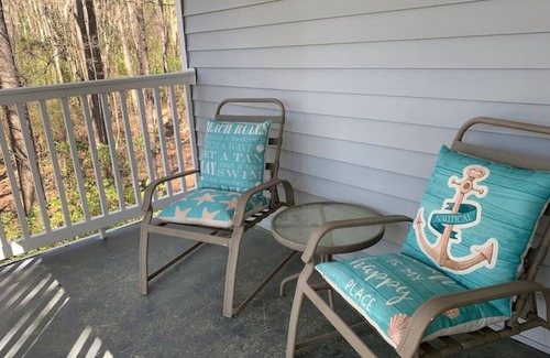 Greenville Condominio | Private Condo, Central, Travel Nurses Welcome