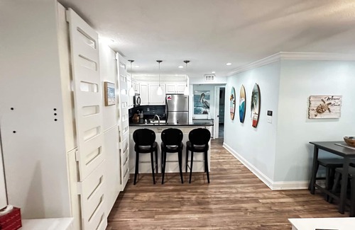 Belle Vista Condominio | Private condo just steps to St. Pete Beach. NO Resort fees & free parking