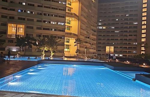 Matandang Balara Apartamento | Private condo w/balcony near Batasan, Ateneo, UP, Diliman, The Residences at Commonwealth