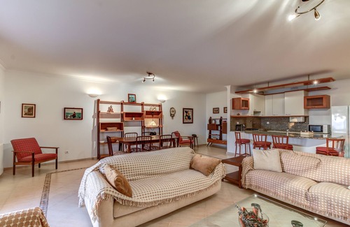 Ericeira Condominio | Apartamento en una urbanización cerrada w / piscina cubierta y al aire libre y pista de tenis
