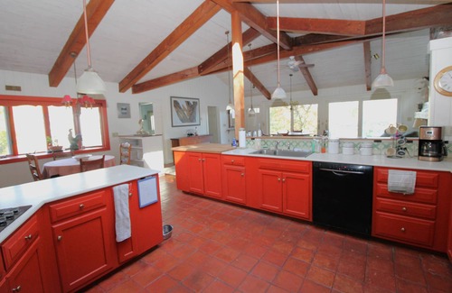 North Truro Cabaña | Private Cottage Compound On Ryders Pond with Pristine Yard (2215)