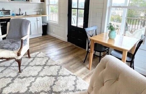 Fredericktown Cabaña | La cabaña privada Hillside se queda en la tranquila granja Ozark