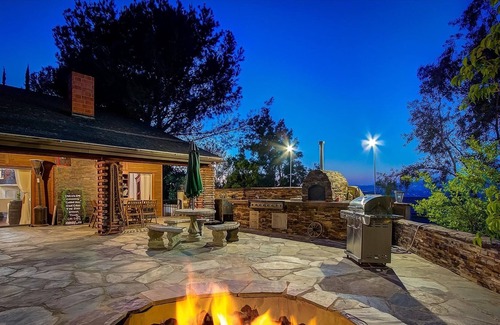 Anaheim Hills Casa | Private cottage up the hill with view