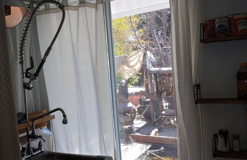 Canoga Park Cabaña | Private Cottage