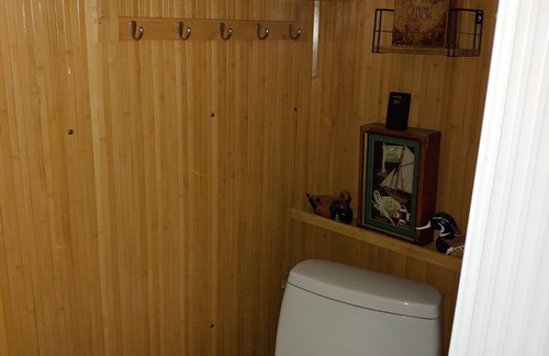 Canoga Park Cabaña | Private Cottage