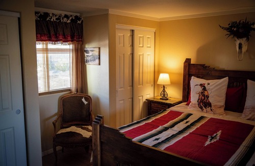 Paso Robles Otro | Private Cozy Country Ranch House with Great Views in Wine Country!