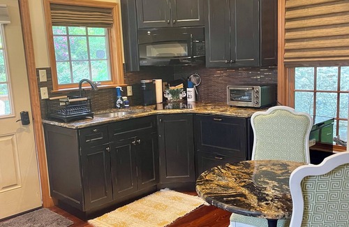 Downingtown Casa | Private & cozy modern cottage surrounded by nature. Long stays are welcome!