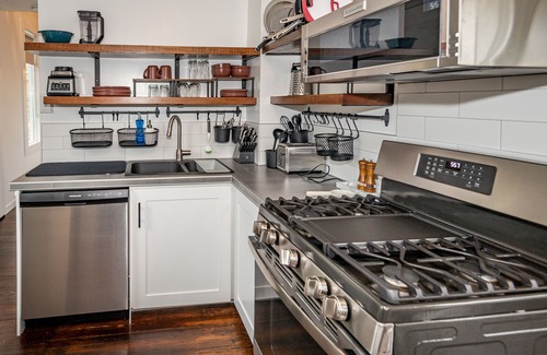Nelson Casa | Private cozy Nelson long stay home with stunning views