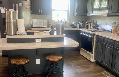 Rapid City Casa | Private Creekside 3 Bedroom Home On 2 Acres