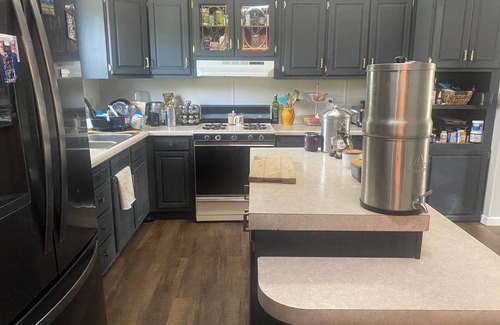 Rapid City Casa | Private Creekside 3 Bedroom Home On 2 Acres