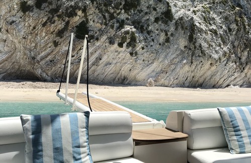 Ornos Alquiler De Eote | Private Cruises in Cyclades Islands!