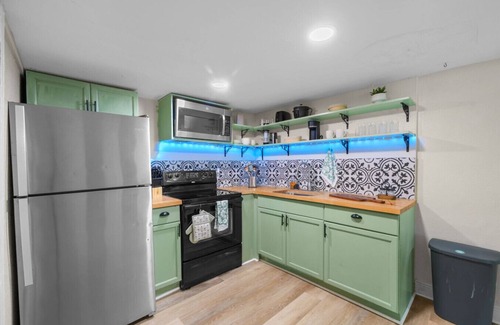 St. Petersburg - Clearwater Apartamento | Private Deck Pet Friendly Spacious Courtyard