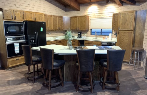 Wickenburg Casa | Private Desert Escape Close to Downtown with Horse Pens on the Sols Wash!