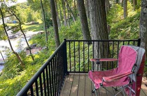 Pierson Cabaña | Private dock on large, spring-fed lake with kayaks
