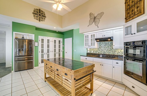 Lake Suzy Casa | Private Dock + Pool: Lakefront Florida Getaway!