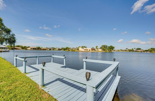 Lake Suzy Casa | Private Dock + Pool: Lakefront Florida Getaway!